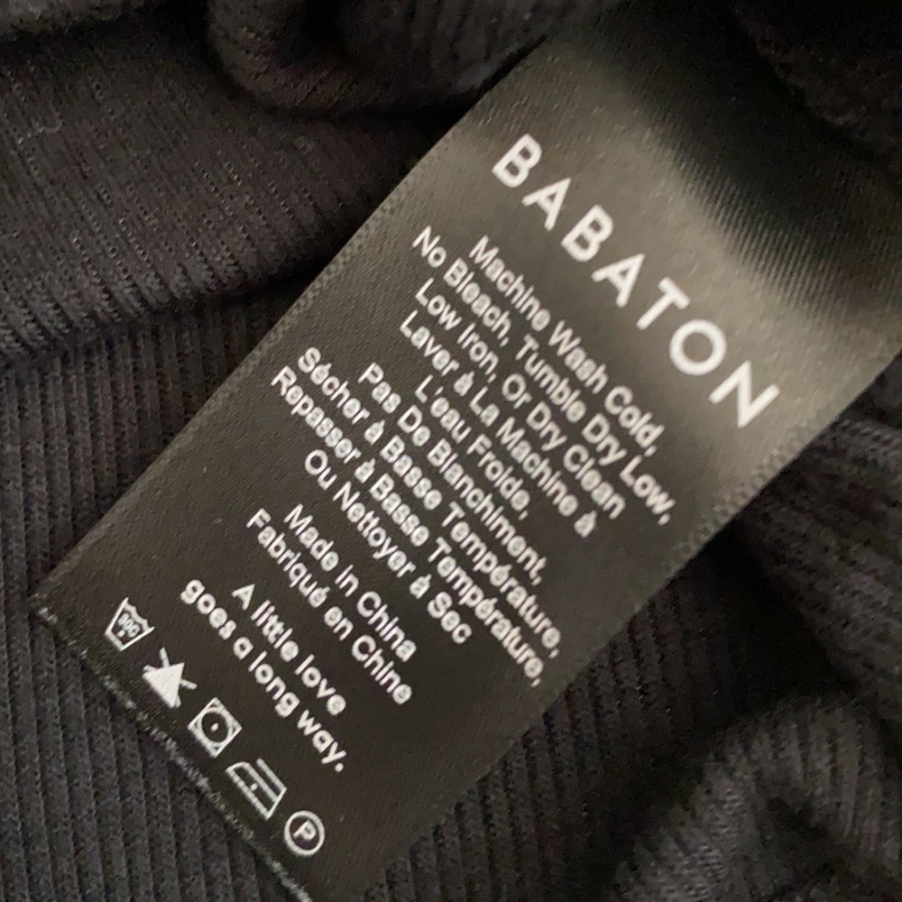 {Aritzia} Babaton | Mockneck Ribbed Cropped Short Sleeve Contour Tee Black (XS) - Picture 7 of 12